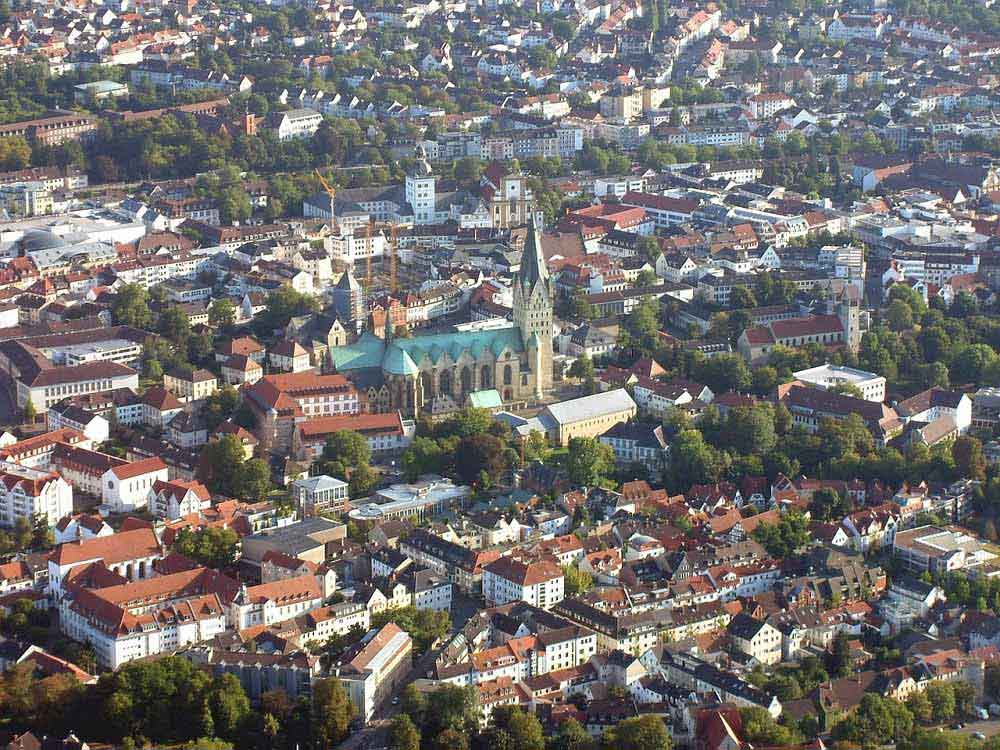 Paderborn von oben - Ferienwohnung, Pension, Unterkunft oder Monteurzimmer gesucht?