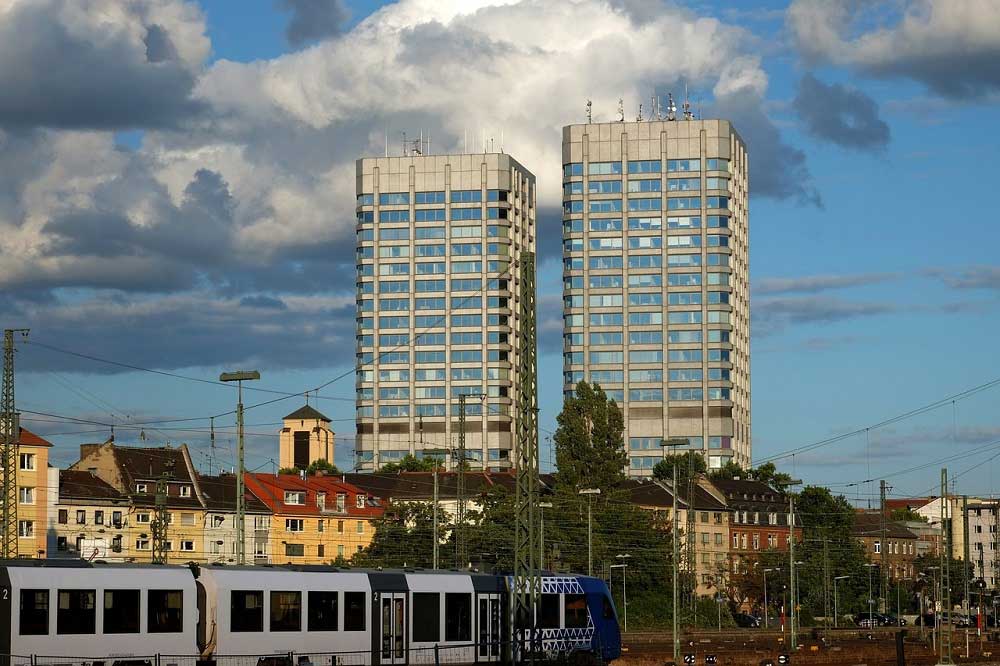 Zwillingstürme in Mainz - Ferienwohnung, Pension, Unterkunft oder Monteurzimmer in Mainz gesucht?